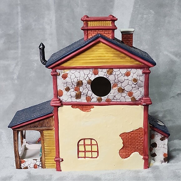 Holiday Traditions Lighted Porcelain Sailor's Pub # 997372-MMI - Picture 4 of 9